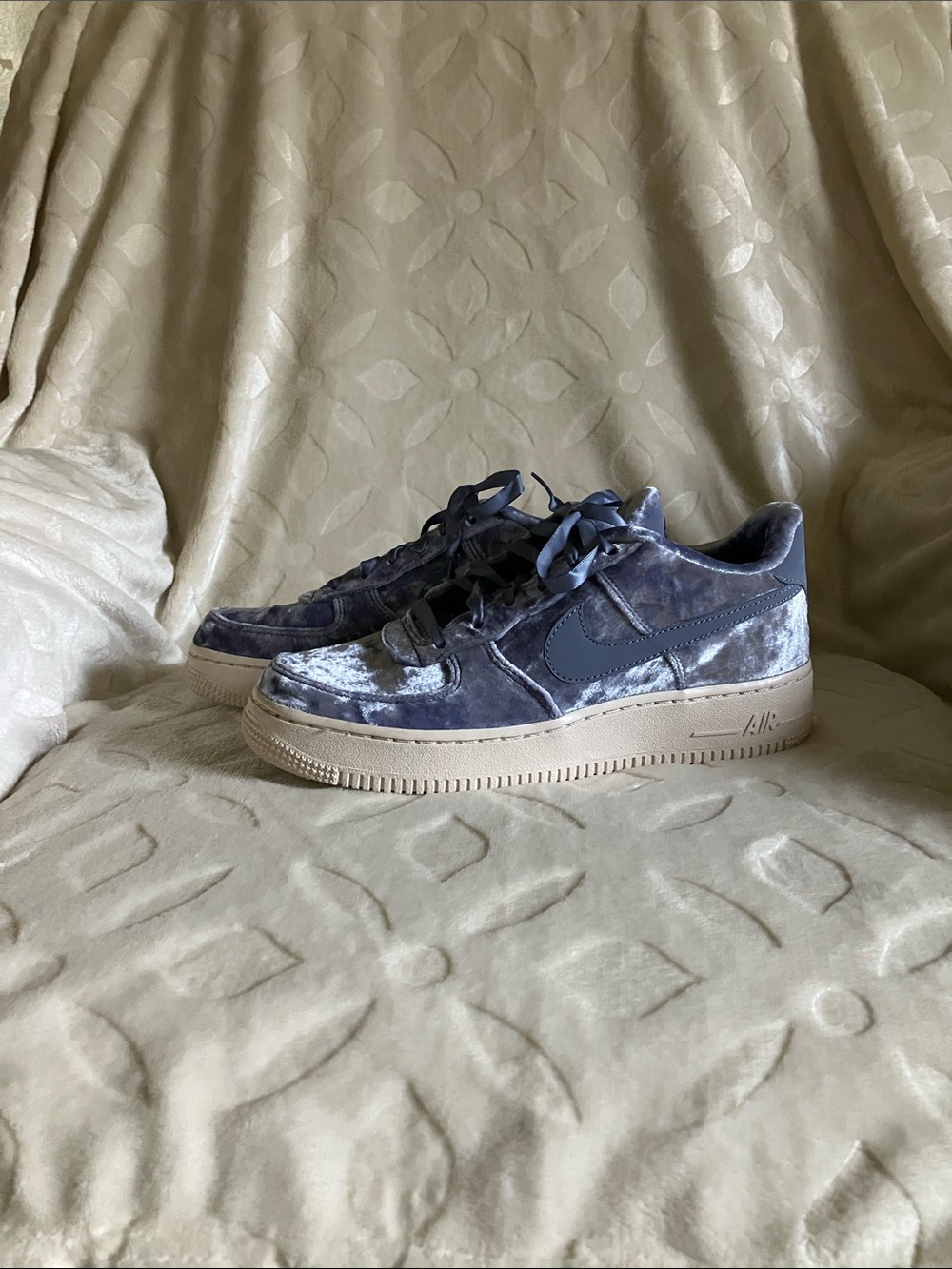 Nike Air Force 1 Low Velvet Sneakers - Blue/Beige